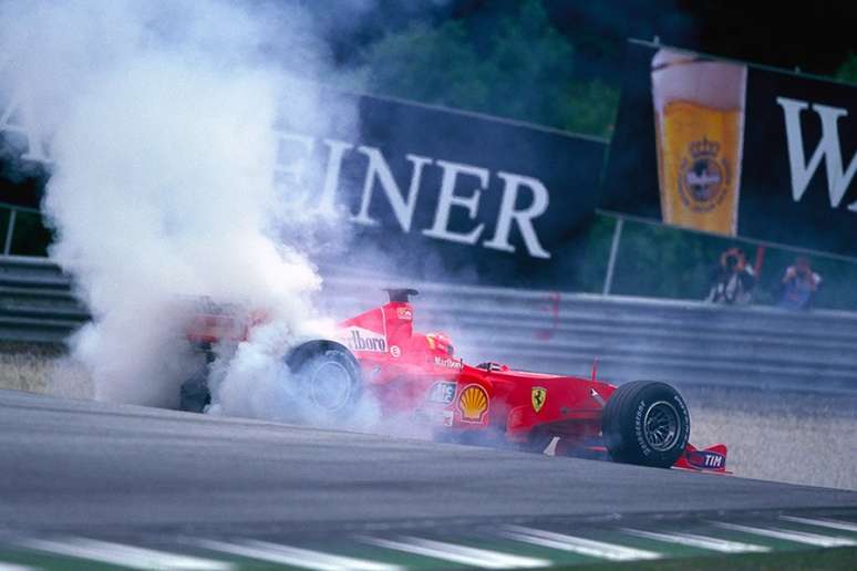 Michael Schumacher bateu com Giancarlo Fisichella na largada do GP da &Aacute;ustria 