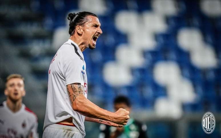 Ibrahimovic diz que não sente peso da idade e está feliz em marcar gols (Foto: Divulgação / Milan / Site oficial)