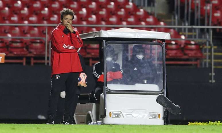 Fernando Diniz durante a derrota para o Mirassol - FOTO: Rubens Chiri