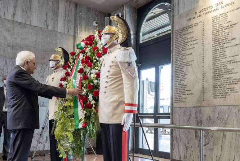 Mattarella é o 2º presidente a participar de homenagem em estação