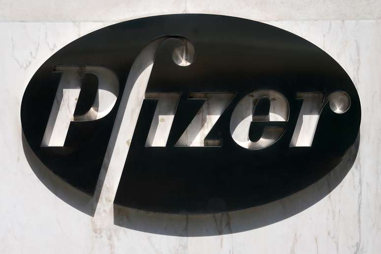 Logo da Pfizer na sede da empresa em Nova York
22/07/2020 REUTERS/Carlo Allegri