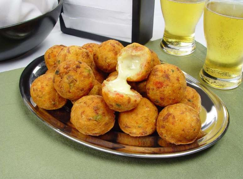 Guia da Cozinha - 9 Receitas com recheio de queijo que voc&ecirc; n&atilde;o sabia que precisava