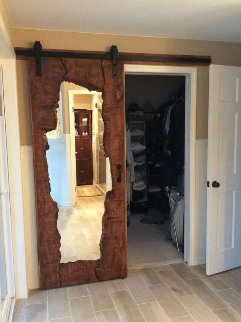 8. Fechadura para porta de madeira com espelho – Via: arteblog