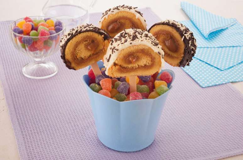 Guia da Cozinha - Doces no palito: 9 inspira&ccedil;&otilde;es diferentes para fazer