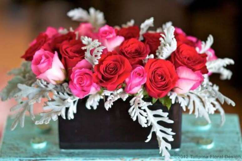 45. Rosas vermelhas e cor de rosa – Via: Pinterest