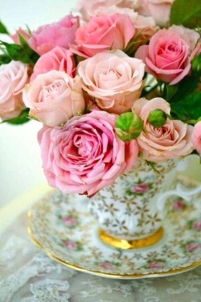 54. Decoração com rosa em tons claros – Via: Pinterest