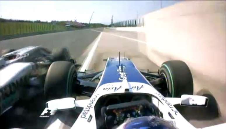 A vis&atilde;o de Barrichello quando foi espremido por Schumacher 