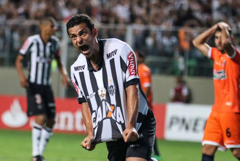 Fred deixou o Atlético no fim de 2017, rumo ao Cruzeiro no ano seguinte, e desde então trava uma disputa judicial com o alvinegro- (Foto: Bruno Cantini/Atlético-MG/divulgação)