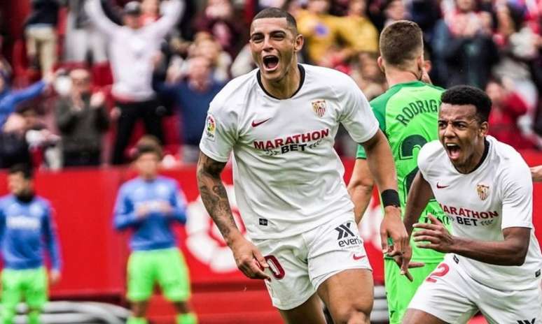 Desde que chegou ao Sevilla em 2019, Diego Carlos já disputou 31 partidas e marcou 2 gols (Divulgação/Sevilla)