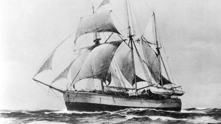 O Fram, navio do aventureiro norueguês Fridtjof Nansen, foi pego em 'água morta' nas águas do Ártico em 1893