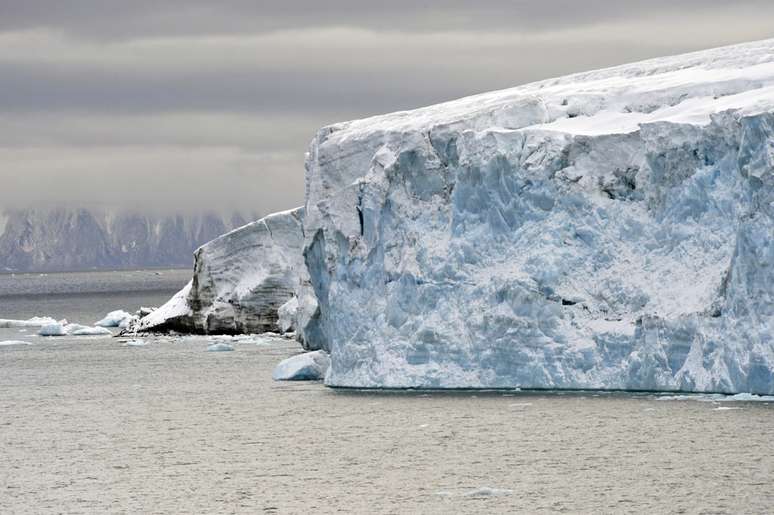 No Ártico, camadas de diferentes salinidades são misturadas na água