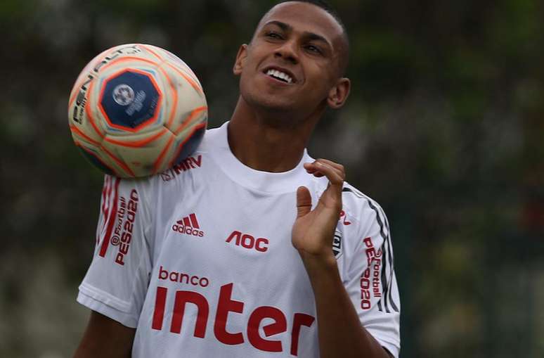 Ao lado de Arboleda, Bruno Alves é um dos "donos" da zaga tricolor (Foto: Rubens Chiri/saopaulofc.net)