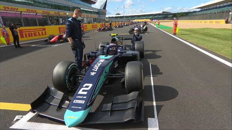 Dan Ticktum fez bom uso da pole invertida para liderar em Silverstone 