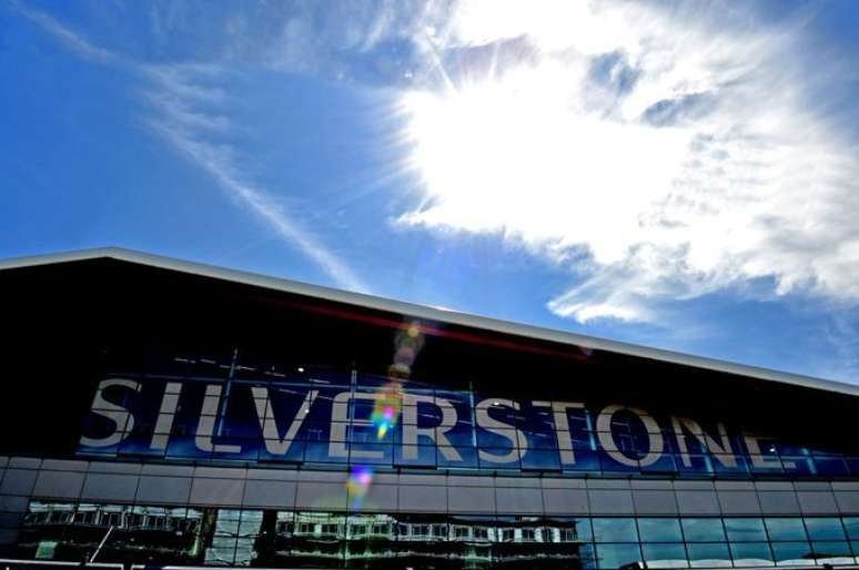Silverstone tem sol entre nuvens neste domingo de GP da Inglaterra 