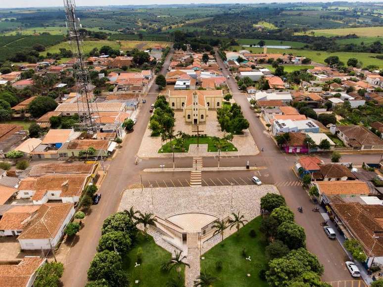 Isolamento ajudou a pequena Ribeirão Corrente, no interior de São Paulo, a manter o vírus afastado.