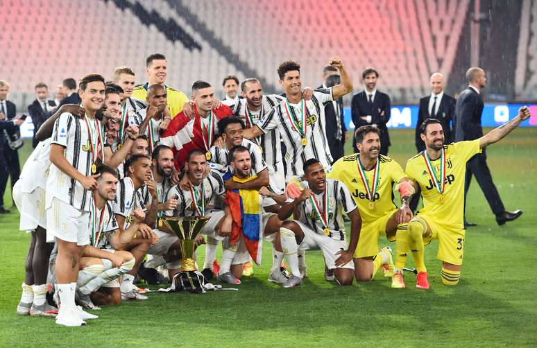 Juventus comemora nono título consecutivo no Campeonato Italiano
01/08/2020
REUTERS/Massimo Pinca