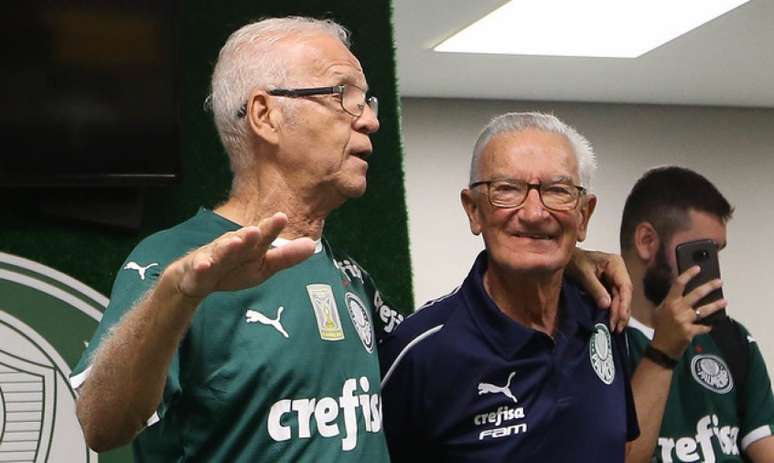 Dudu (à direita) ao lado de Ademir da Guia (Agência Palmeiras/Divulgação)