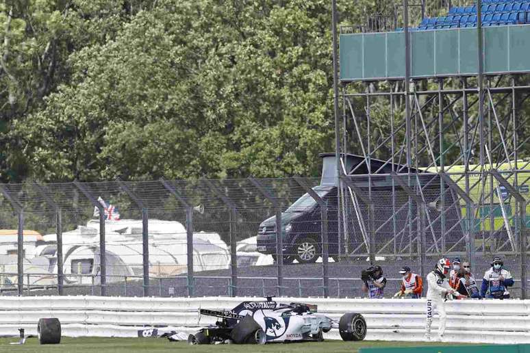 Acidente sofrido por Daniil Kvyat ajudou a mudar os rumos do GP da Inglaterra 