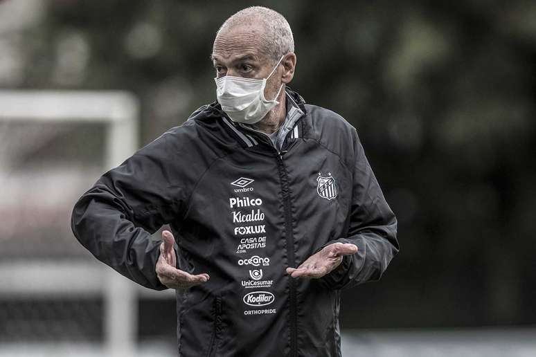 Jesualdo Ferreira foi demitido após 15 jogos no comando do Santos