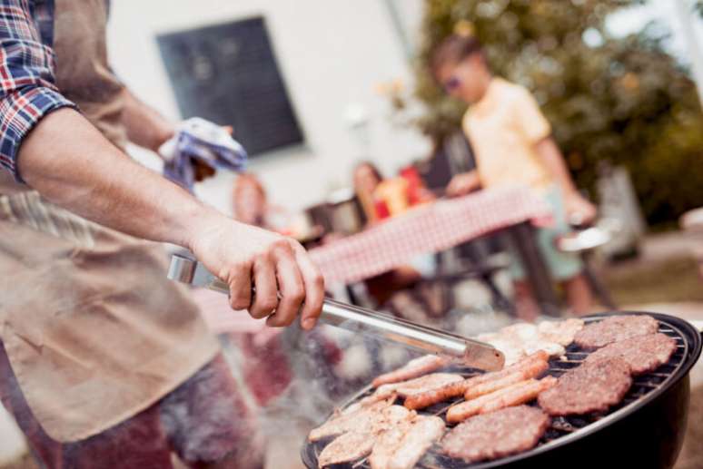 Guia da Cozinha - Dicas para economizar no churrasco de Dia dos Pais