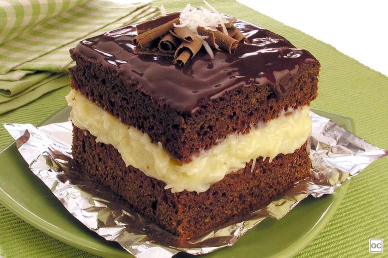 Guia da Cozinha - Receitas de bolo de chocolate gelado para vender e faturar muito