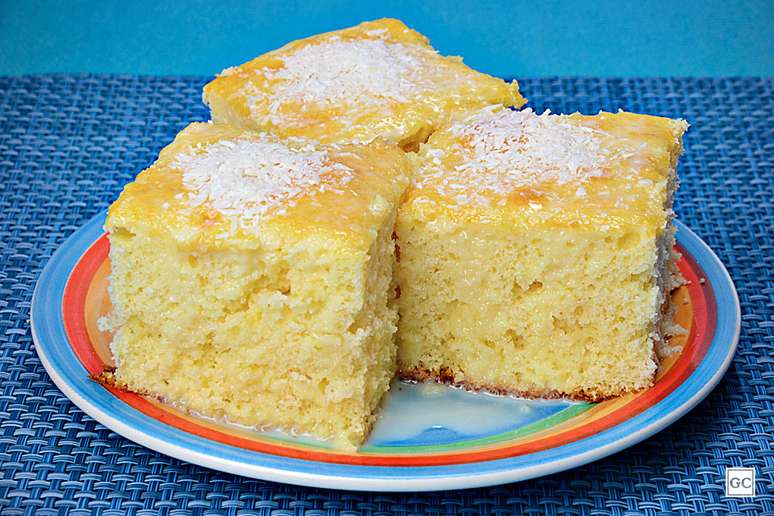 Guia da Cozinha - Bolo de coco gelado: 9 receitas molhadinhas e com muita cobertura!