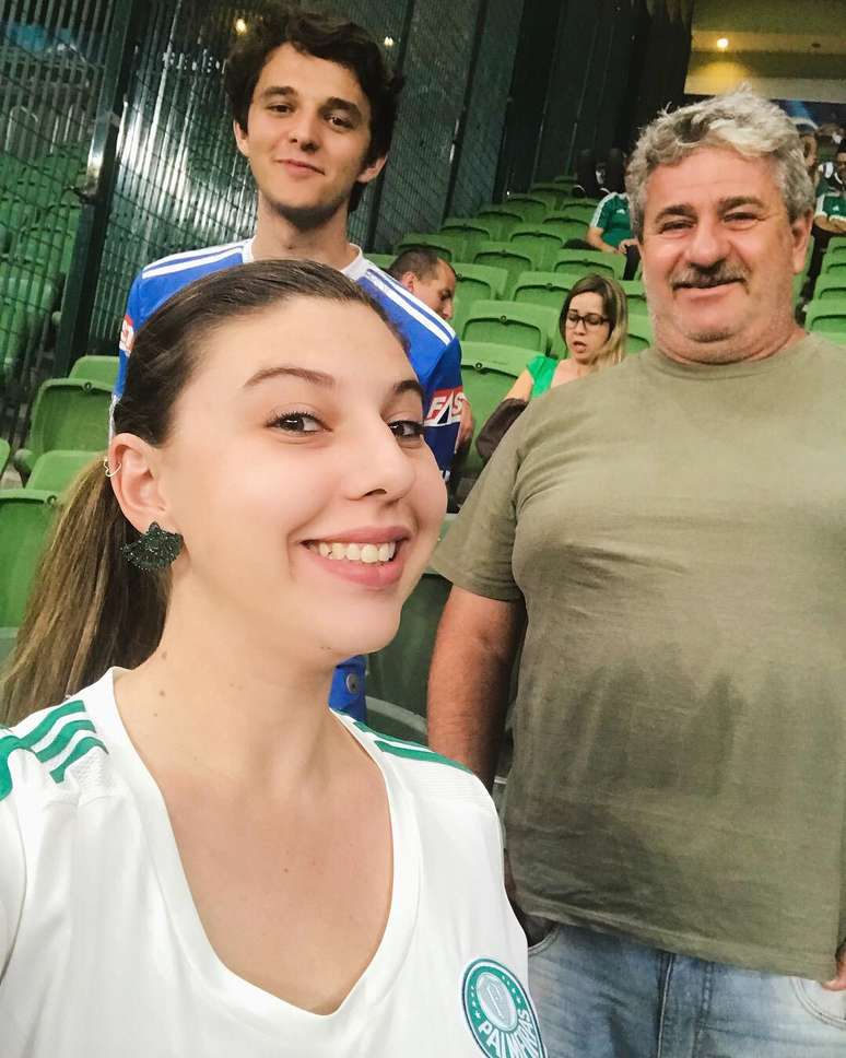 Nathalia costumava frequentar os jogos do Palmeiras com o pai e o irmão