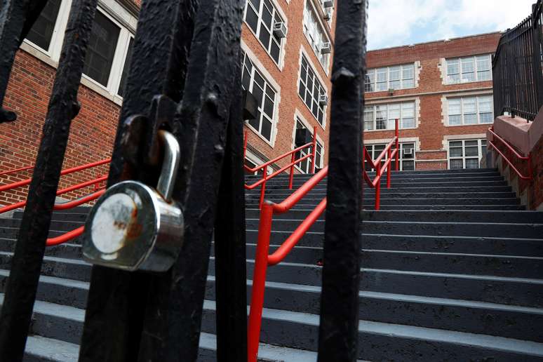 Escola fechada em Nova York
REUTERS/Shannon Stapleton