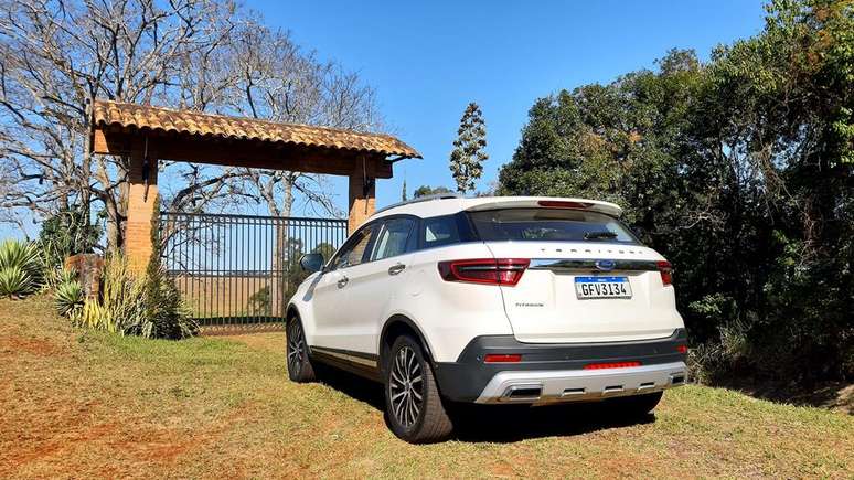 Ford Territory: quarto melhor lançamento do ano, com duas notas máximas.