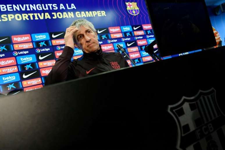 Setién vem sendo pressionado no comando do Barcelona e pode deixar o clube no fim da temporada (Foto: AFP)