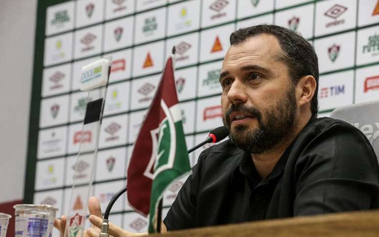 Mário Bittencourt durante entrevista coletiva no CT Carlos Castilho (Foto: LUCAS MERÇON / FLUMINENSE F.C.)