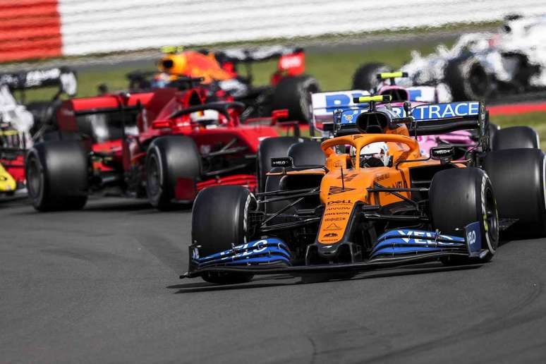 McLaren, Ferrari e Racing Point andaram próximas em Silverstone 
