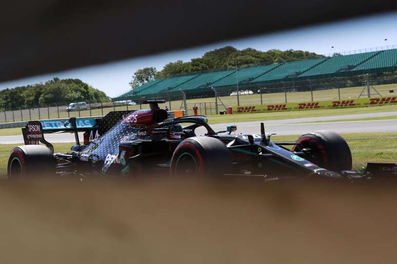 Lewis Hamilton sobrou nesta tarde de sexta-feira em Silverstone 