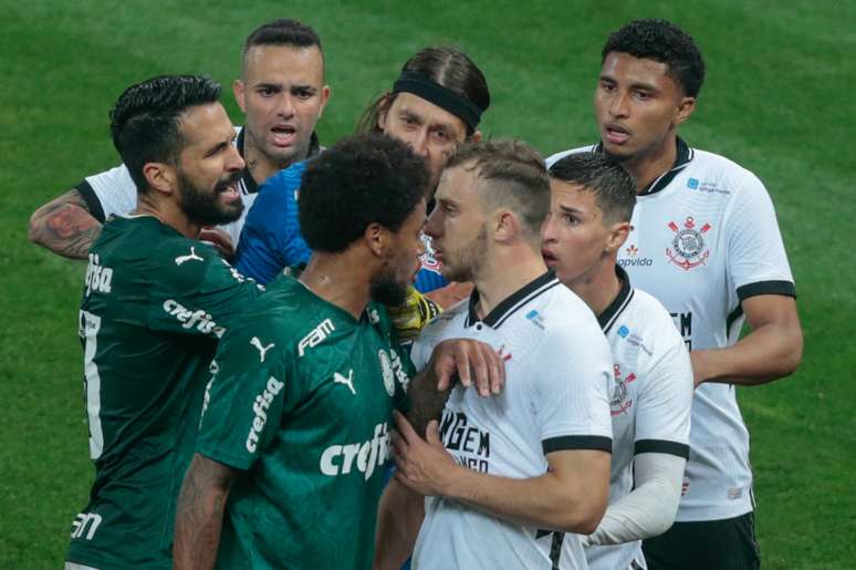 Corinthians e Palmeiras: expectativa pelo tira-teima histórico