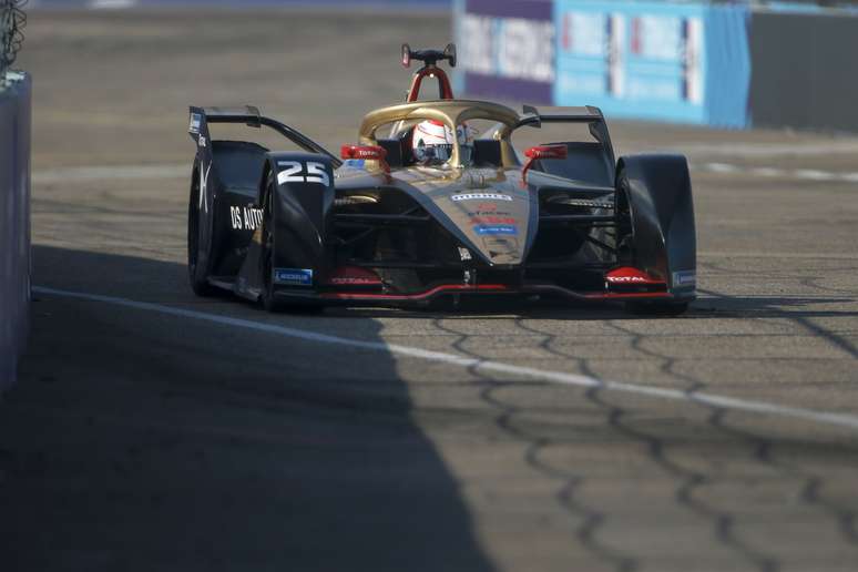 Jean-Eric Vergne volta a largar da pole em Berlim 