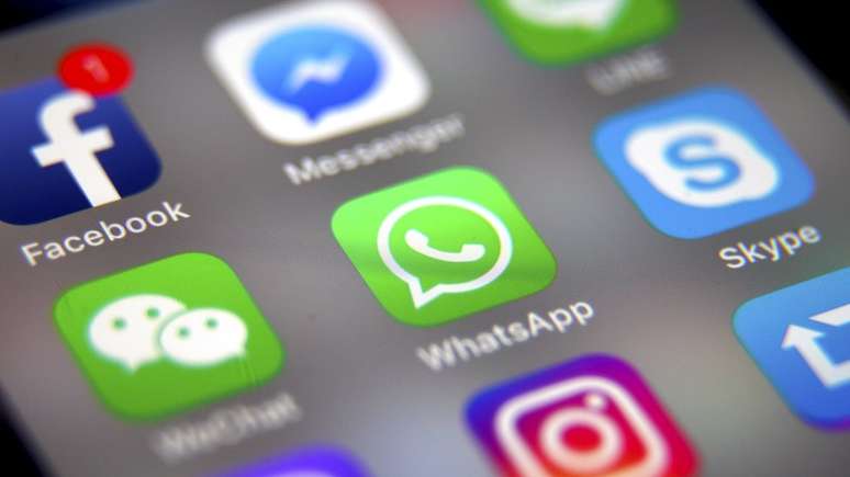 'É necessário discutir com o WhatsApp e Telegram medidas que possam diminuir esse sistema', diz Felipe Neto