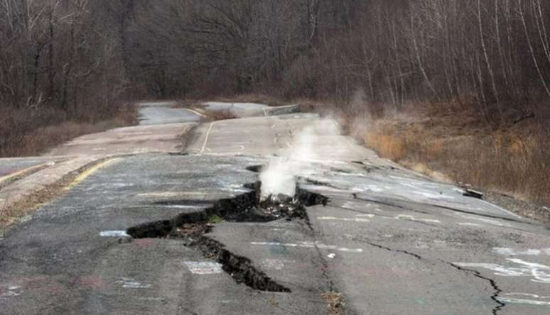 Há décadas um incêndio de carvão está queimando no subsolo em Centralia, Pensilvânia