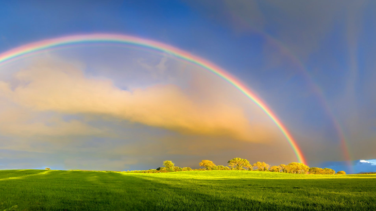 Arco-&iacute;ris, arco-&iacute;ris duplos e c&eacute;us azuis - tudo est&aacute; ligado &agrave; Dispers&atilde;o de Rayleigh