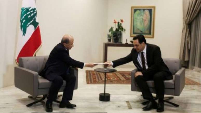 Presidente do Líbano recebe carta de demissão do primeiro-ministro do país