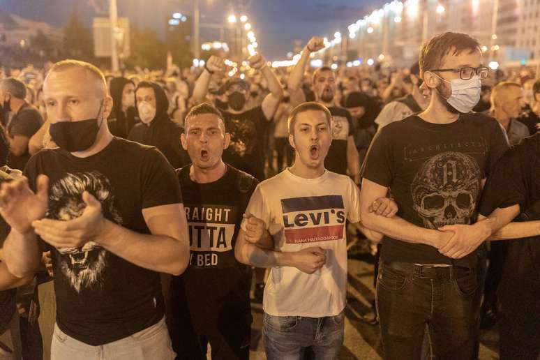 Apoiadores da oposi&ccedil;&atilde;o em Belarus protestam em Minsk
10/08/2020 Jedrzej Nowicki/Agencja Gazeta/via REUTERS 