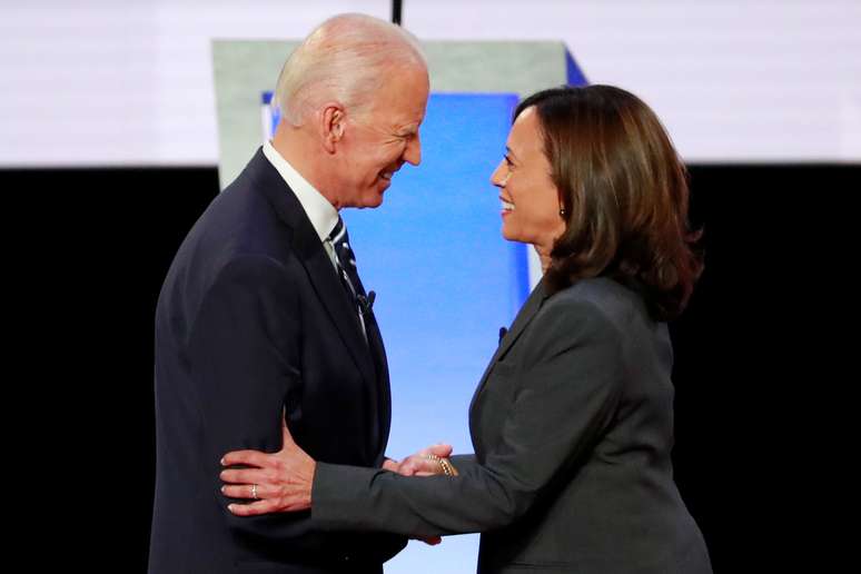 Joe Biden, candidato democrata à Presidência dos EUA, ao lado da senadora Kamala Harris 
31/07/2019
REUTERS/Lucas Jackson