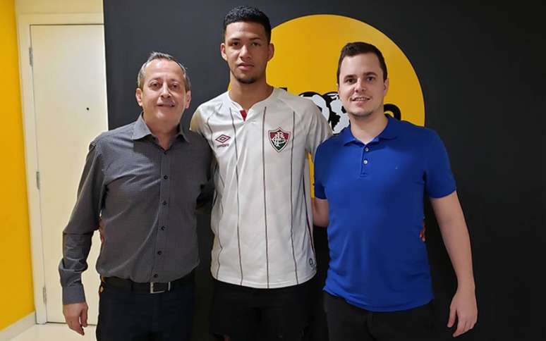 Centroavante Samuel é uma das promessas da base do Fluminense (Foto: Divulgação)