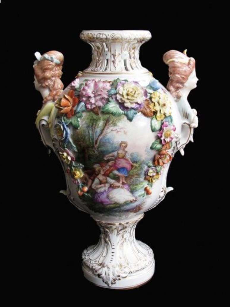 14. Aposte em Anforas com detalhes lindos para ressaltar na decora&ccedil;&atilde;o &ndash; Via: Pinterest