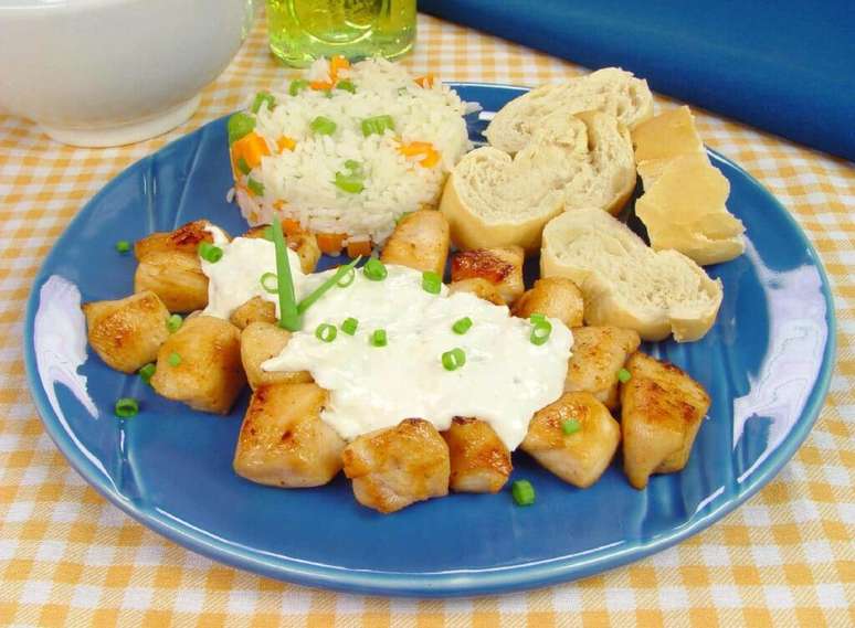 Guia da Cozinha - 11 receitas deliciosas que voc&ecirc; pode utilizar o frango em cubinhos