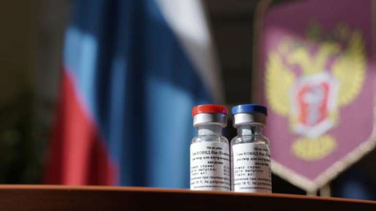 Governo russo apresenta vacina contra o novo coronavírus