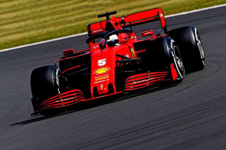Sebastian Vettel teve um dia para esquecer em Silverstone: 12º colocado 