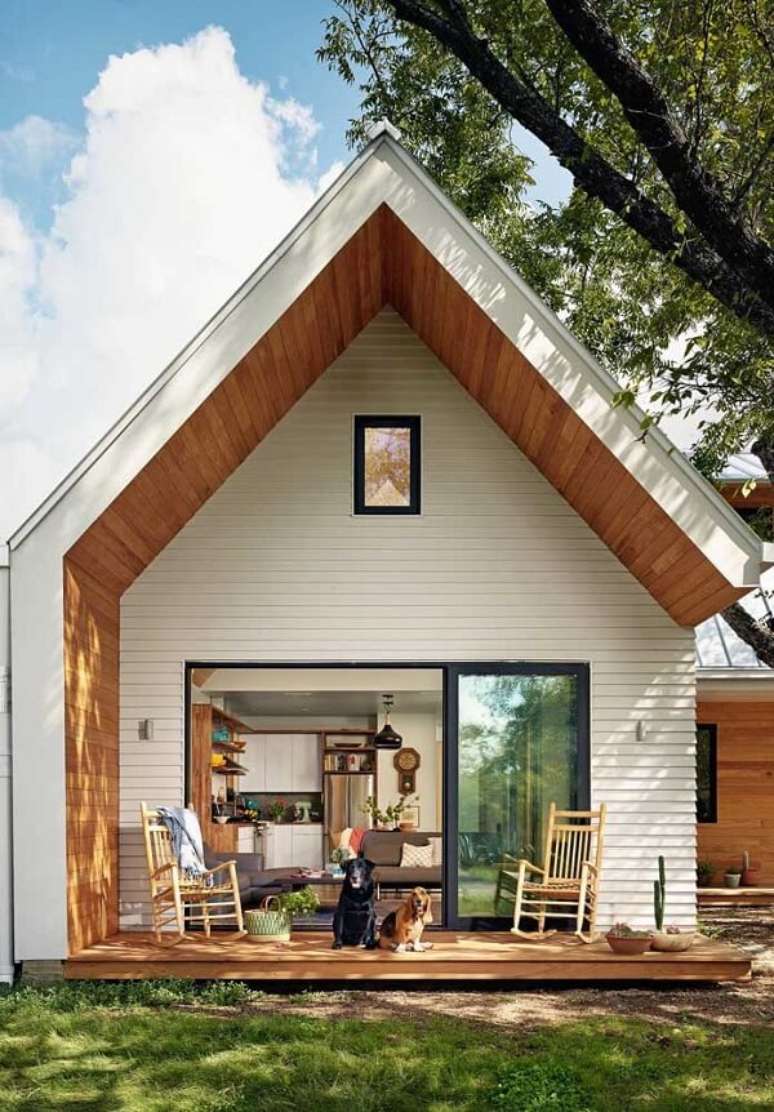 3. Casas simples com p&eacute; direito alto s&atilde;o puro estilo. Fonte: Pinterest