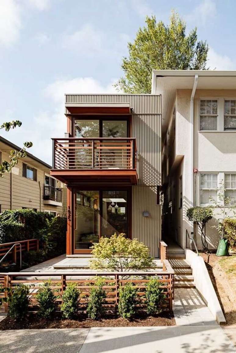 75. Casas simples feitas com container transpiram criatividade. Fonte: Pinterest