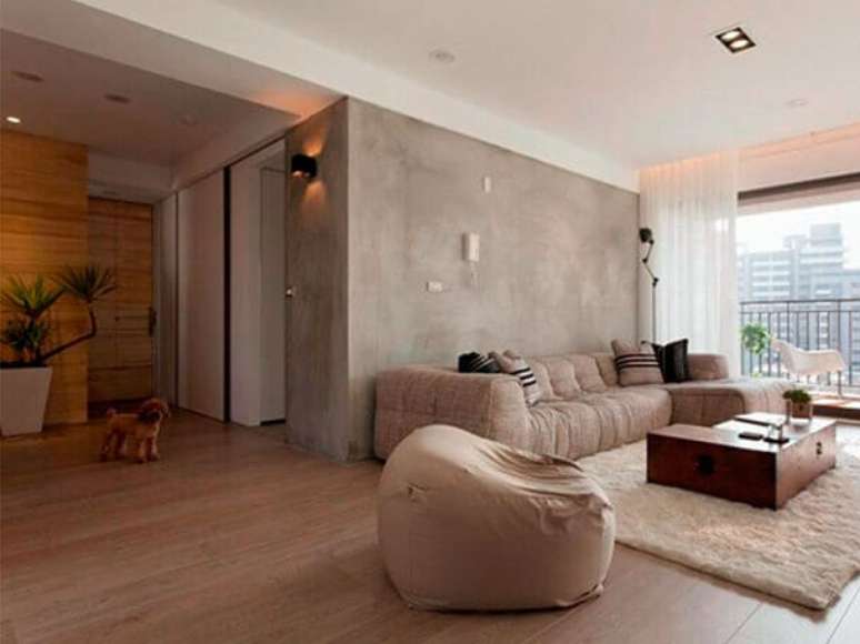15- Na sala de estar o marmorato tem as mesmas nuances dos móveis da sala. Fonte: Tinturas Tristão
