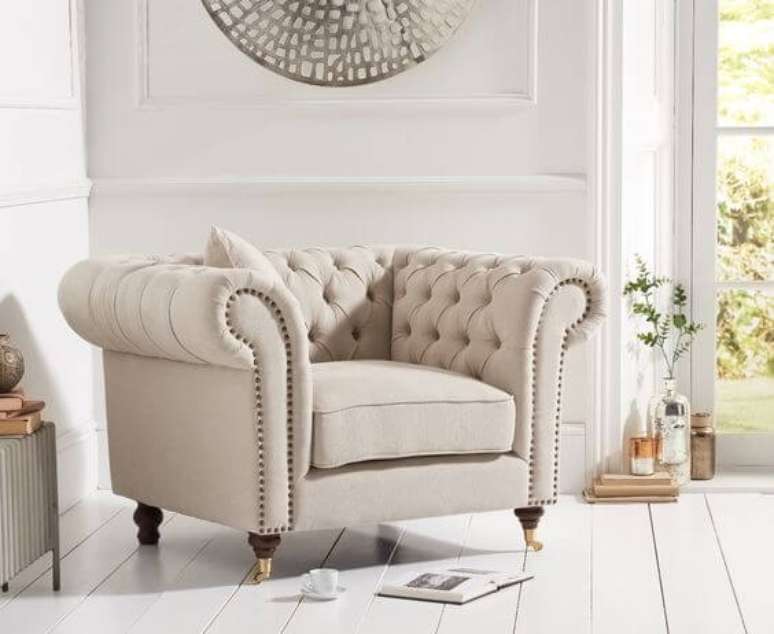 7. Poltrona chesterfield off white &ndash; Via: Only Oak Furniture